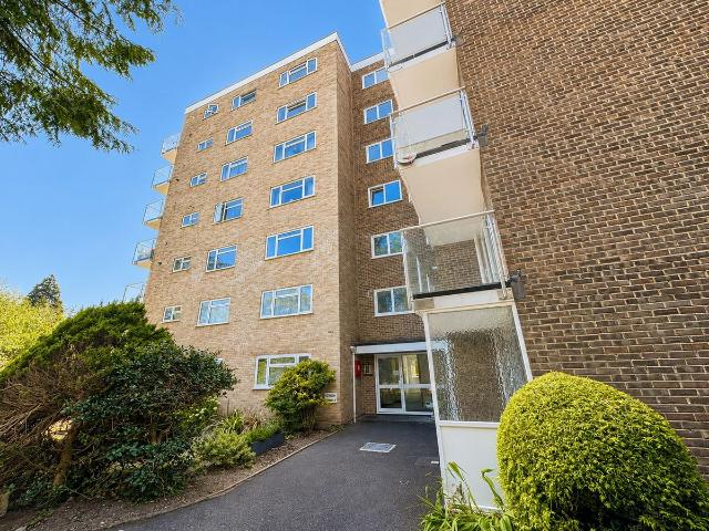 Apartment for rent in Branksome, Poole