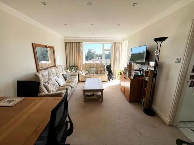 Apartment for rent in Branksome, Poole