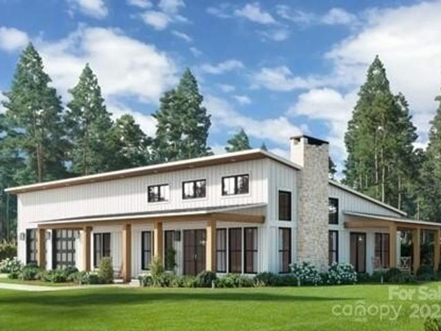 House for sale in Flat Rock