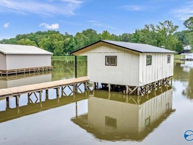 House for sale in Guntersville, Alabama