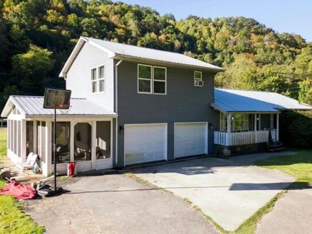 House for sale in Hazard
