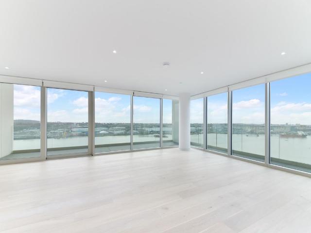 House for rent in Silvertown, Greater London