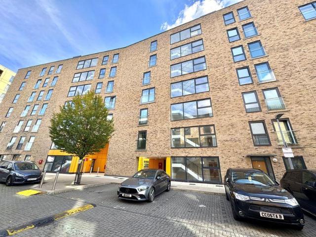 Apartment for rent in Highams Park, Greater London