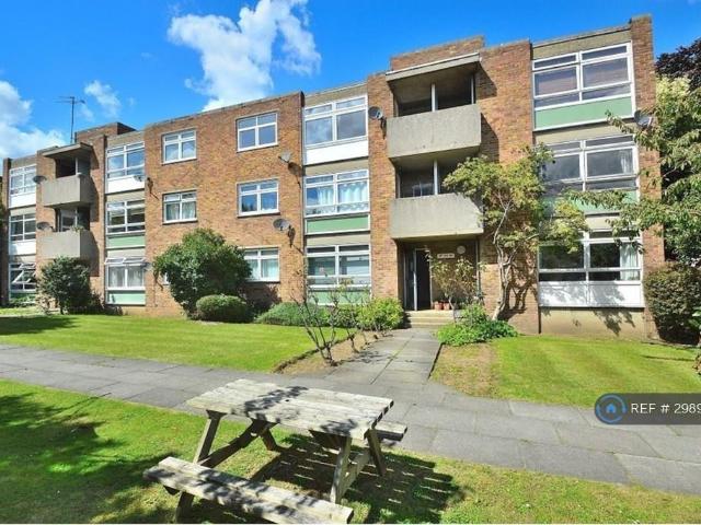 Apartment for rent in Stone, Monks Orchard