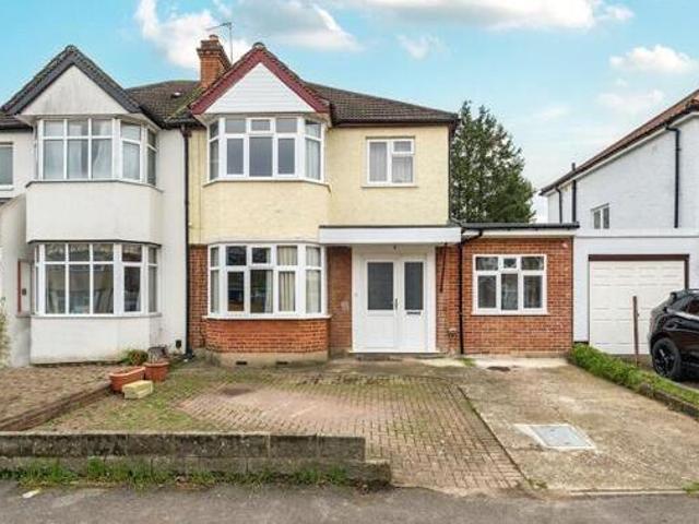 House for sale in Kingston Upon Thames, Greater London