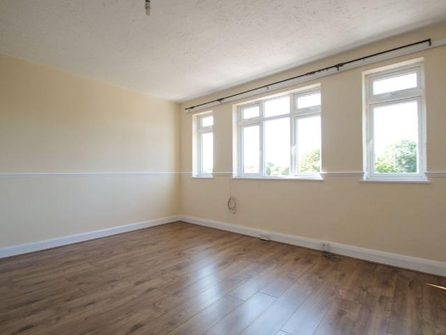 Apartment for rent in Falconwood, Greater London