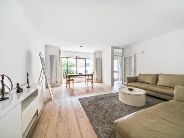 Apartment for rent in Marylebone, Greater London