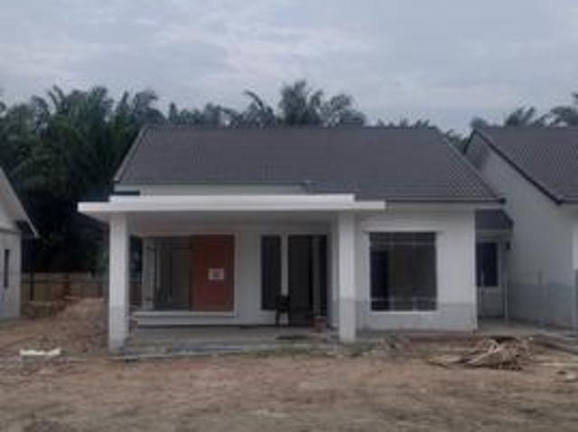 Bungalow for sale in Batu Pahat, Johor