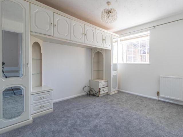 Farm for rent in Old Wolverton, Milton Keynes