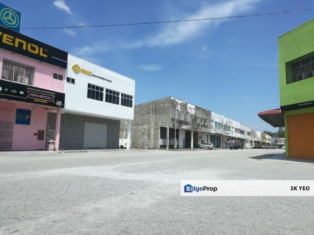 Warehouse for rent in Petaling, Alam Impian