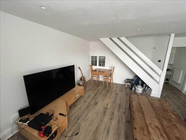 Apartment for rent in Denham