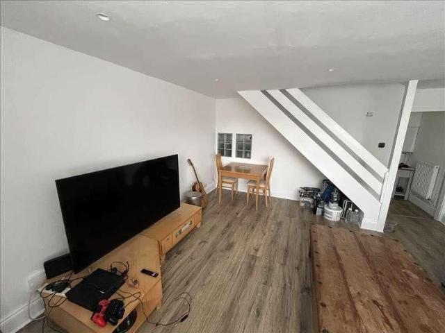 Apartment for rent in Denham