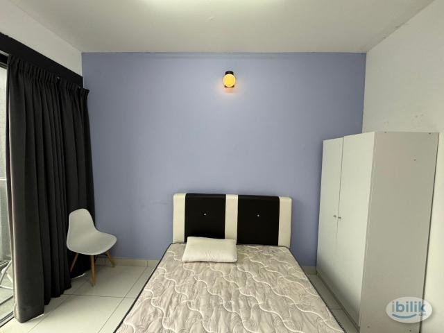 Room for rent in Petaling, Alam Impian
