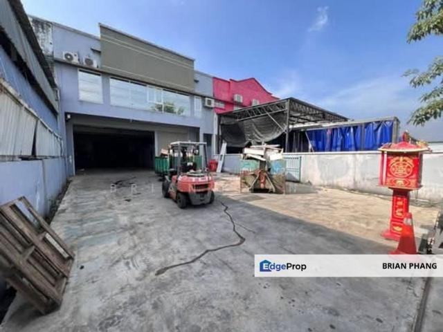 Warehouse for rent in Petaling, Alam Impian