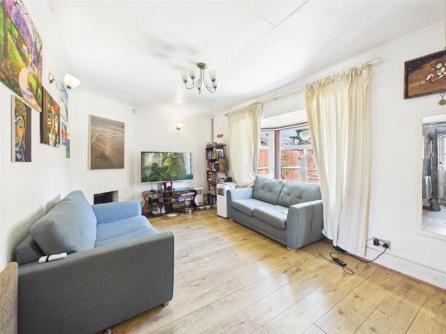 House for rent in London Borough of Hounslow, Spring Grove