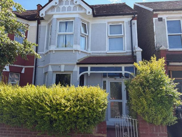 House for rent in London Borough of Merton, Mitcham
