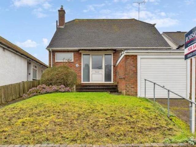 House for sale in Batchworth, Hertfordshire