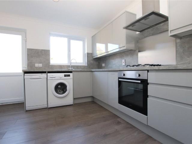 Room for rent in Dulcote, Bath And North East Somerset