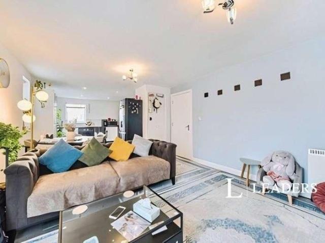 Apartment for rent in Norton-Le-Moors, Stoke-on-Trent