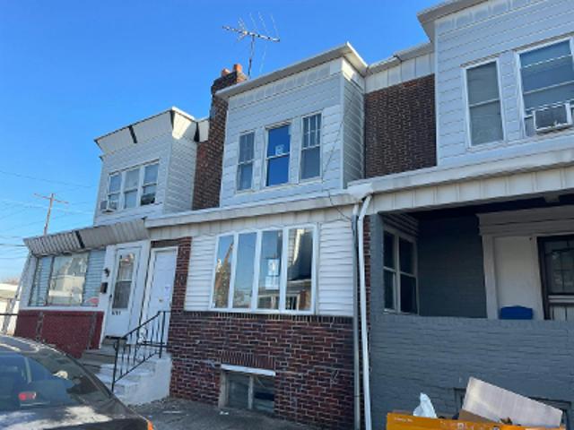 House for sale in Paschall, Philadelphia