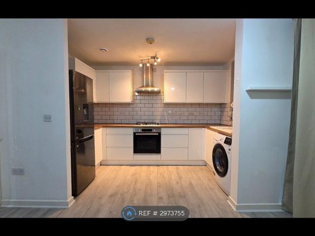 House for rent in Worcester Park Estate, Monks Orchard
