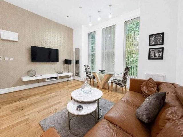 Apartment for rent in Calderstones
