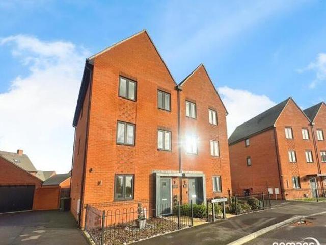 House for sale in Hounsome Fields, Priest Down