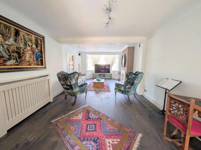 House for rent in New Barnet, Greater London