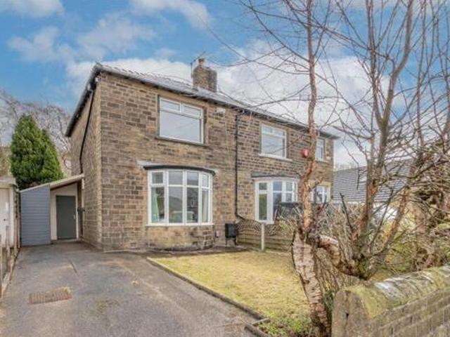 House for sale in Huddersfield, West Yorkshire