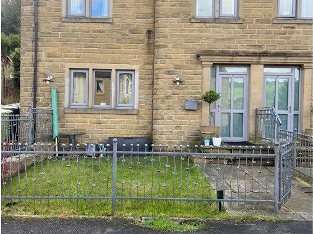Apartment for rent in Hill Top, Slaithwaite