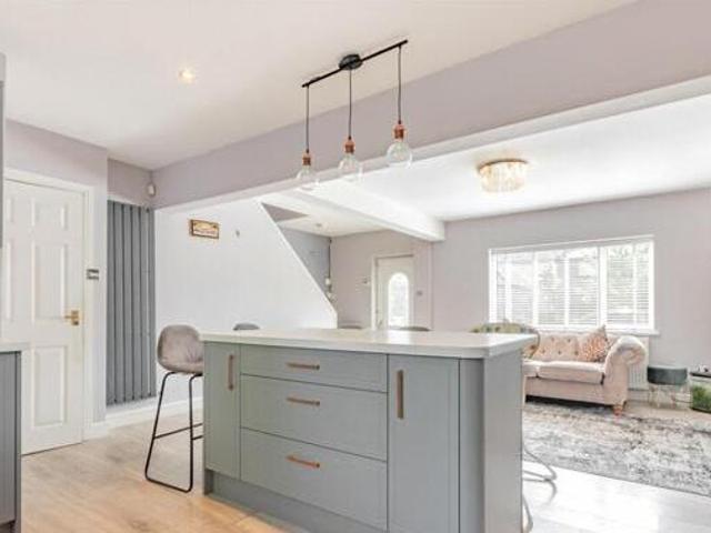 House for sale in Huddersfield, West Yorkshire