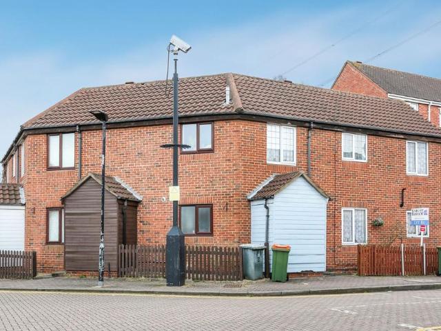 House for rent in London Borough of Newham, Greater London