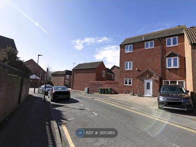 House for rent in London Borough of Newham, Greater London