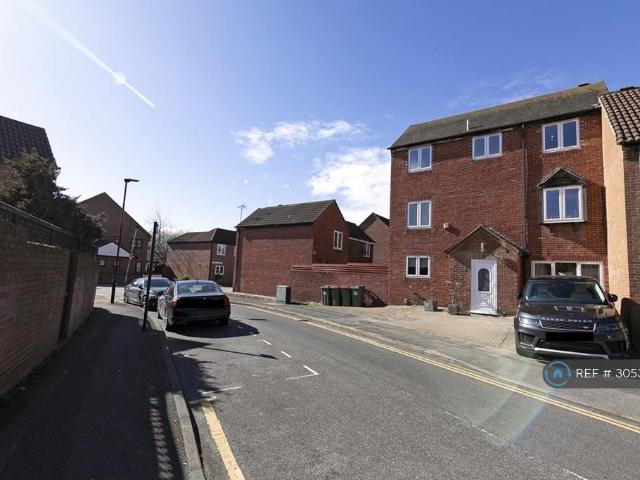 House for rent in London Borough of Newham, Greater London