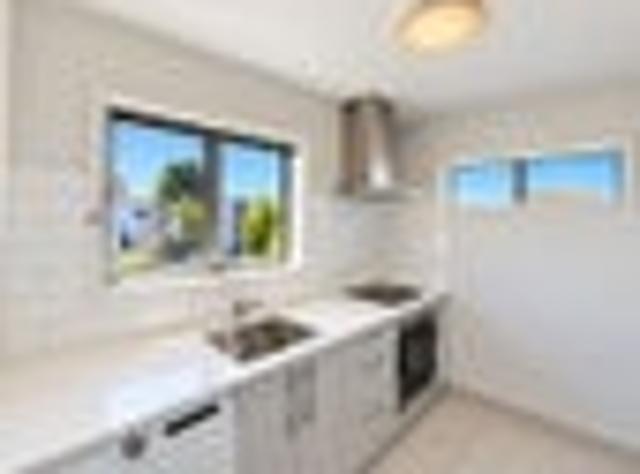 Townhouse for rent in North Linwood, Linwood-Central-Heathcote Community