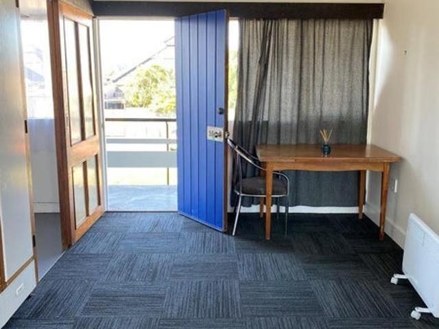 Apartment for rent in Heathcote, Canterbury