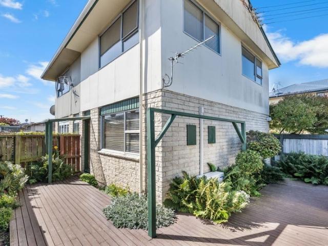 Apartment for rent in Heathcote, Canterbury