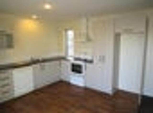 Townhouse for rent in Heathcote, Canterbury
