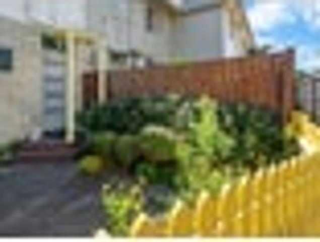 Apartment for rent in Heathcote, Canterbury