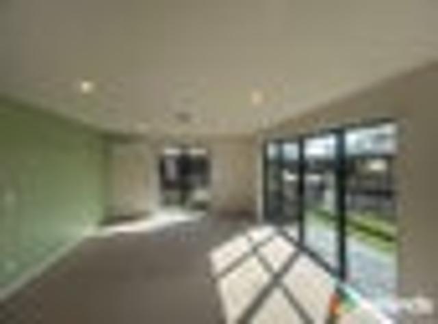 House for rent in Chaslands, Canterbury