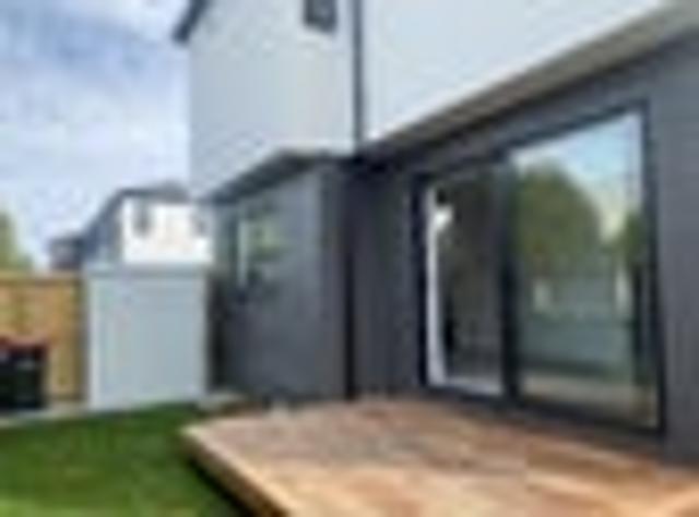 Townhouse for rent in Heathcote, Canterbury