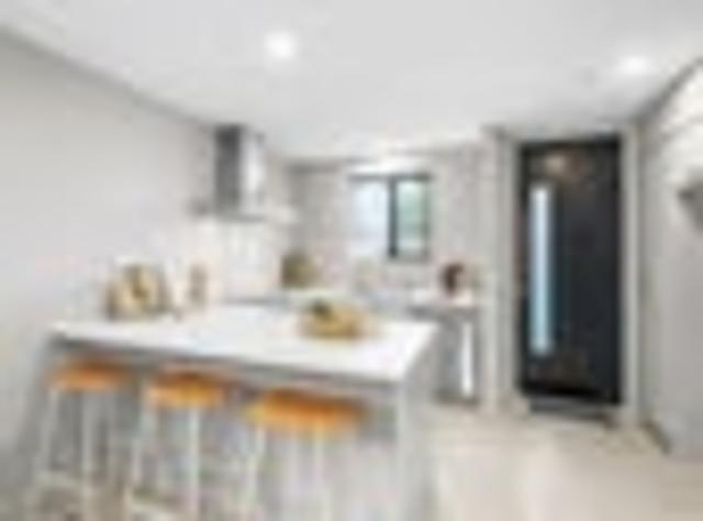 Townhouse for rent in Heathcote, Canterbury