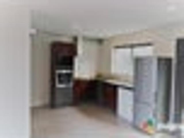 Townhouse for rent in Heathcote, Canterbury