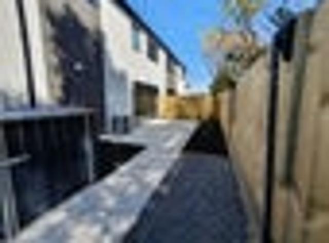 Townhouse for rent in Heathcote, Canterbury