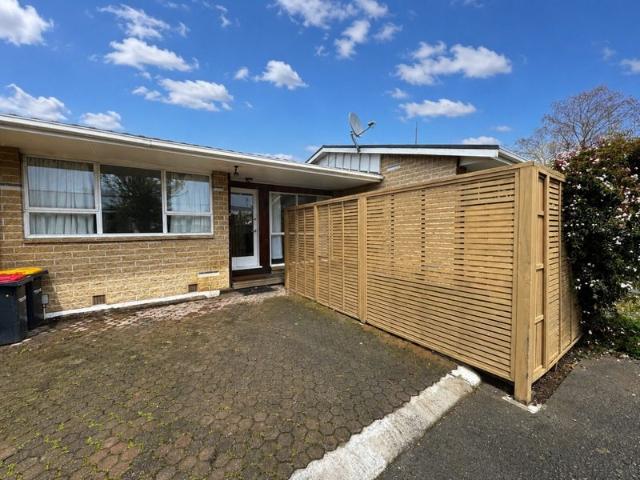 Apartment for rent in Heathcote, Canterbury