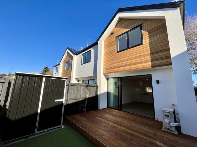 House for rent in Chaslands, Canterbury