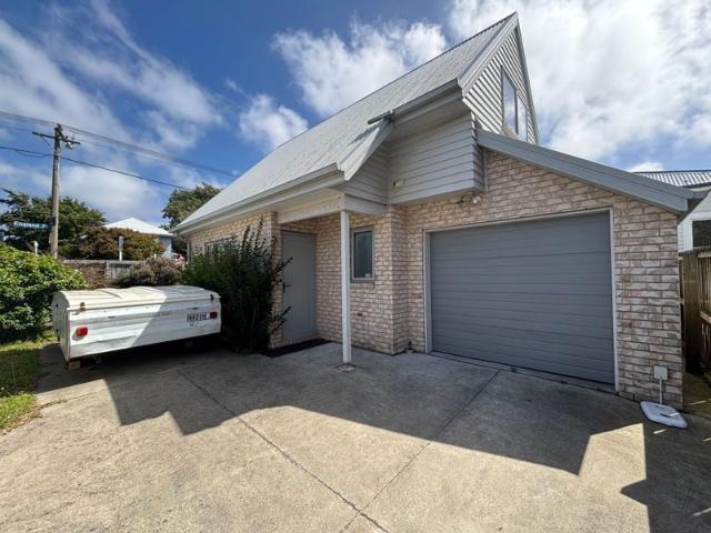 House for rent in Heathcote, Canterbury