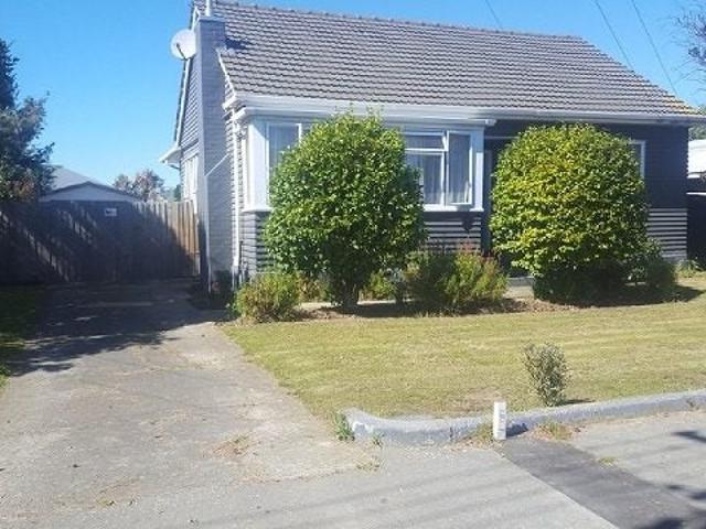 House for rent in Chaslands, Canterbury