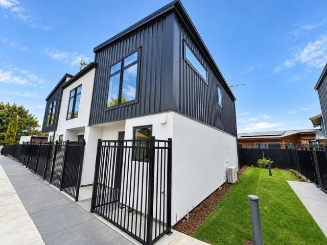 House for rent in Chaslands, Canterbury