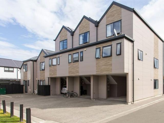 Apartment for rent in Heathcote, Canterbury